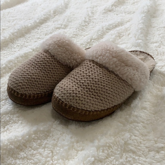 UGG Shoes - Ugg Cozy Knit Slippers Size 7